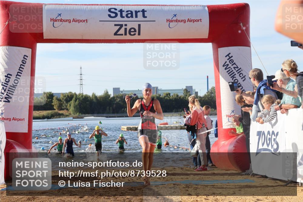 07.09.2025 - 19. Norderstedt Triathlon Luisa Fischer http://msf.ph/oto/8739528 07.09.2025 09:29:33 Schwimmen 554, 562, 563, 567, 570, 587, 588, 591, 604, 606, 613 meine-sportfotos.de