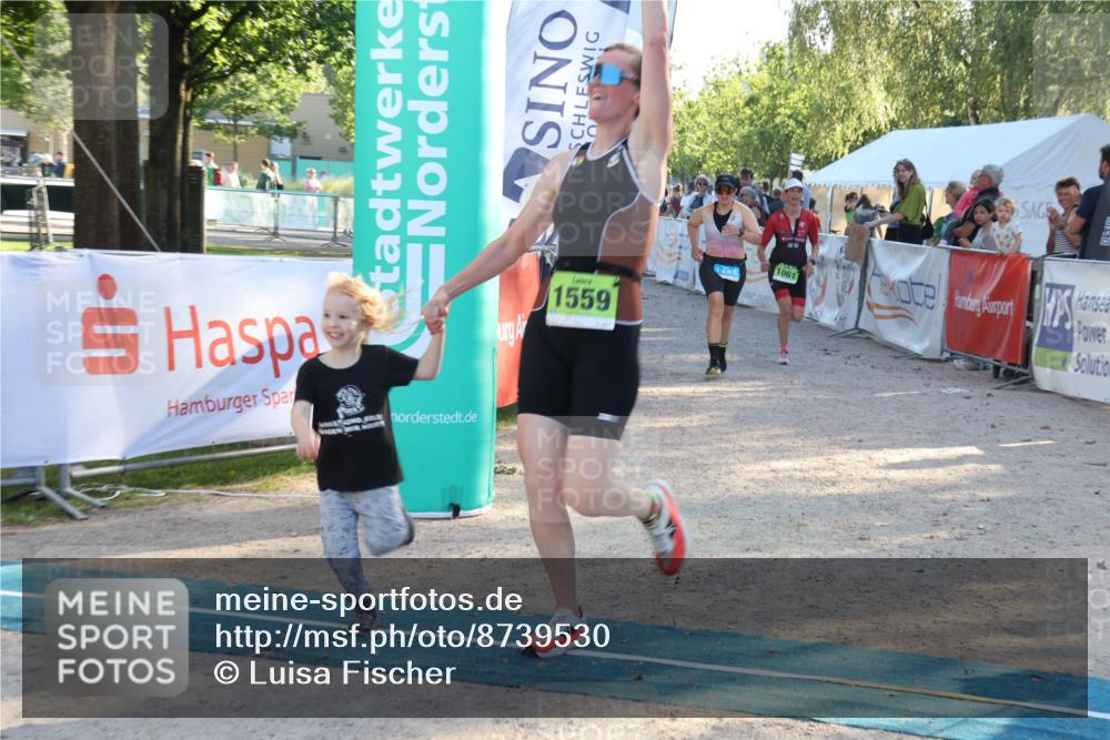 07.09.2025 - 19. Norderstedt Triathlon Luisa Fischer http://msf.ph/oto/8739530 07.09.2025 16:50:59 Ziel 1061, 1424, 1559 meine-sportfotos.de