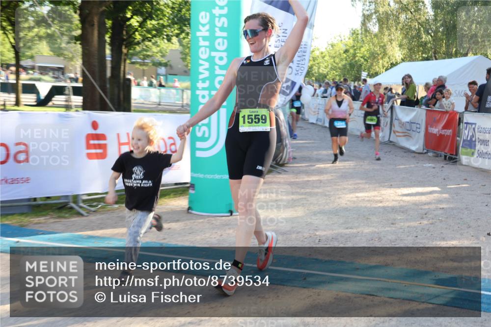 07.09.2025 - 19. Norderstedt Triathlon Luisa Fischer http://msf.ph/oto/8739534 07.09.2025 16:50:59 Ziel 1061, 1424, 1559 meine-sportfotos.de