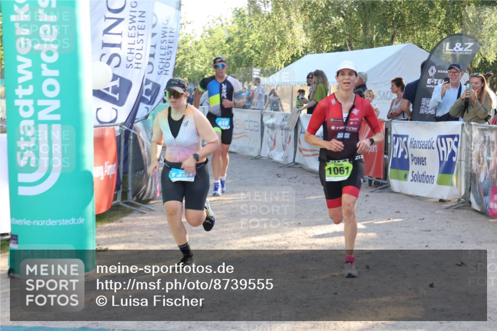 07.09.2025 - 19. Norderstedt Triathlon Luisa Fischer http://msf.ph/oto/8739555 07.09.2025 16:51:01 Ziel 416, 1061, 1424, 1559 meine-sportfotos.de