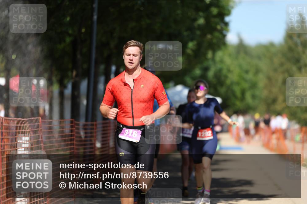 07.09.2025 - 19. Norderstedt Triathlon Michael Strokosch http://msf.ph/oto/8739556 07.09.2025 13:48:10 Laufen 153, 316, 334, 352, 1292, 1344 meine-sportfotos.de