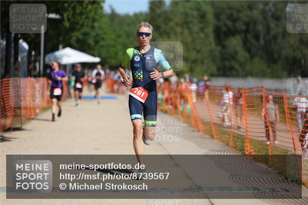 07.09.2025 - 19. Norderstedt Triathlon Michael Strokosch http://msf.ph/oto/8739567 07.09.2025 12:30:06 Laufen 261, 279, 1246 meine-sportfotos.de