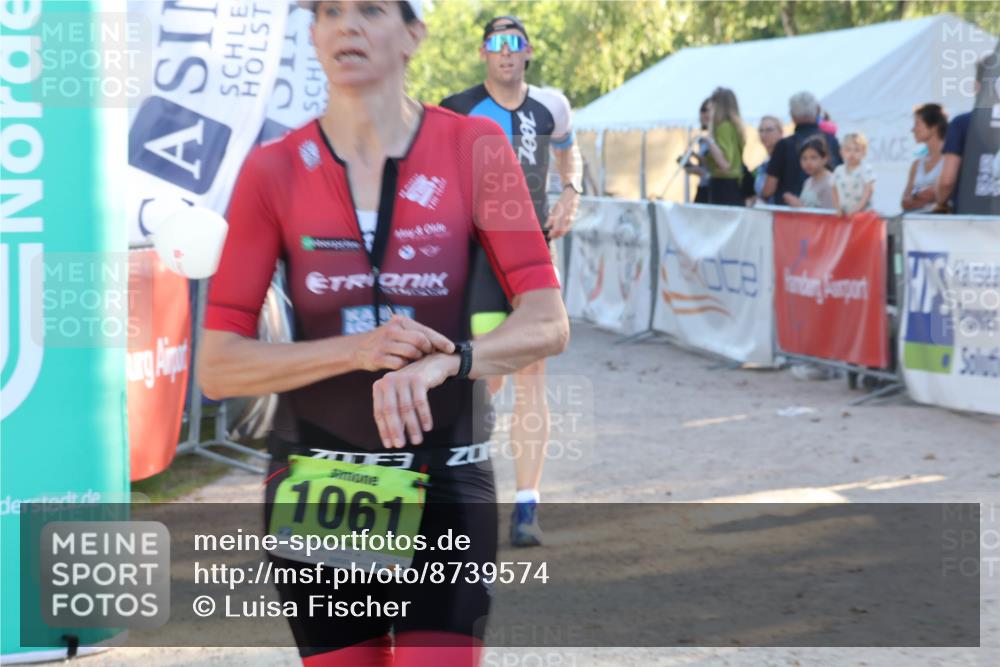 07.09.2025 - 19. Norderstedt Triathlon Luisa Fischer http://msf.ph/oto/8739574 07.09.2025 16:51:02 Ziel 416, 1061, 1424, 1559 meine-sportfotos.de