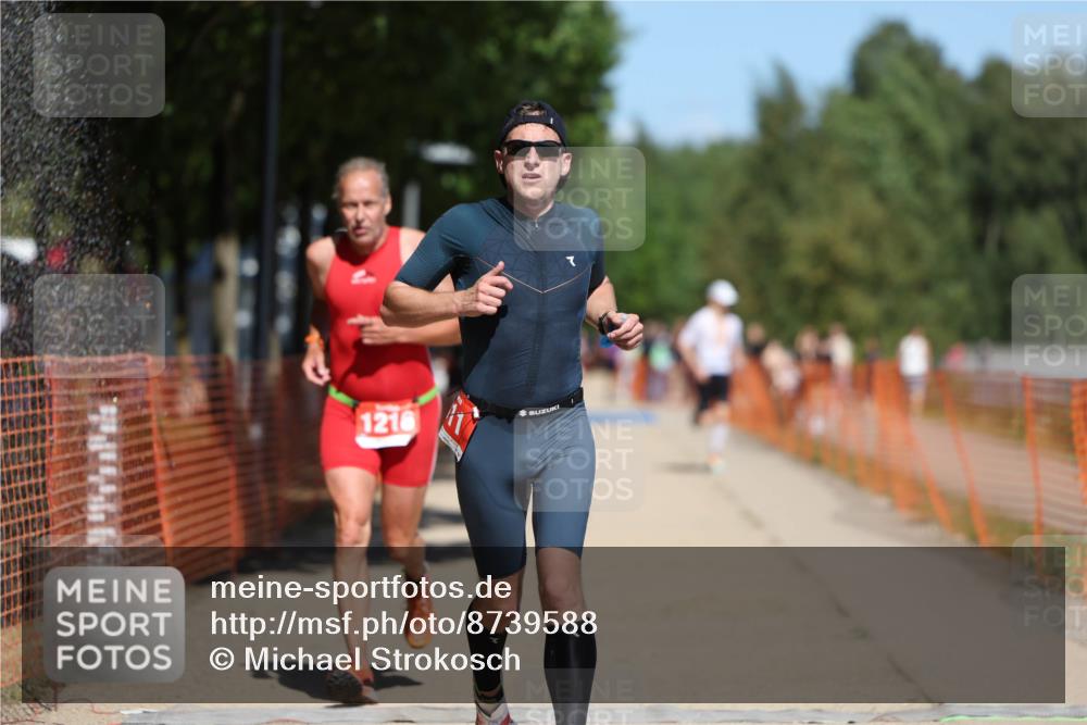 07.09.2025 - 19. Norderstedt Triathlon Michael Strokosch http://msf.ph/oto/8739588 07.09.2025 13:06:10 Laufen 811, 1216, 1366 meine-sportfotos.de