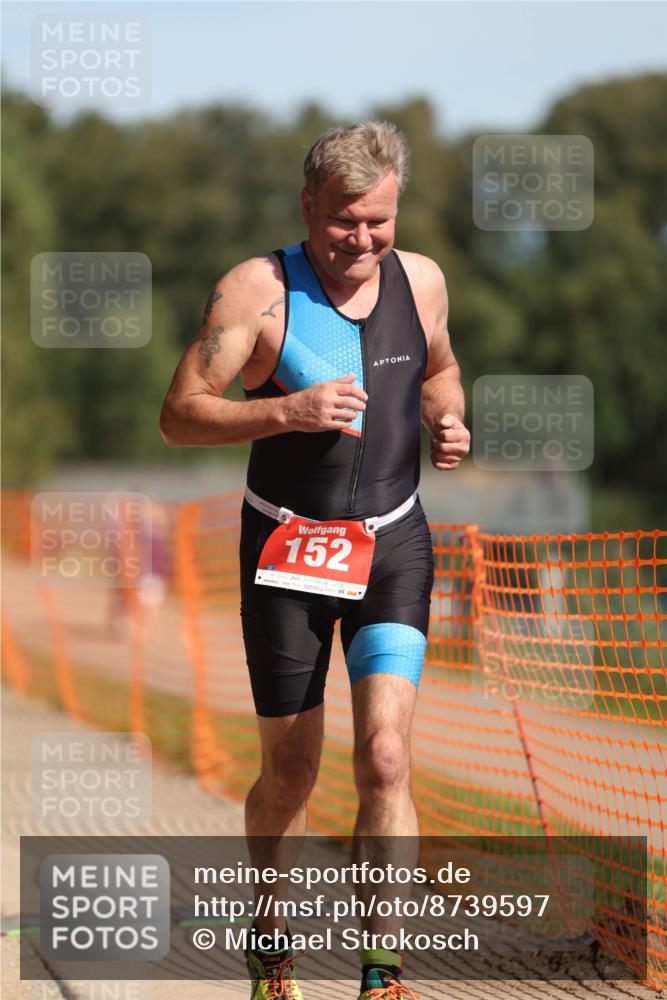 07.09.2025 - 19. Norderstedt Triathlon Michael Strokosch http://msf.ph/oto/8739597 07.09.2025 11:51:25 Laufen 152, 1198 meine-sportfotos.de