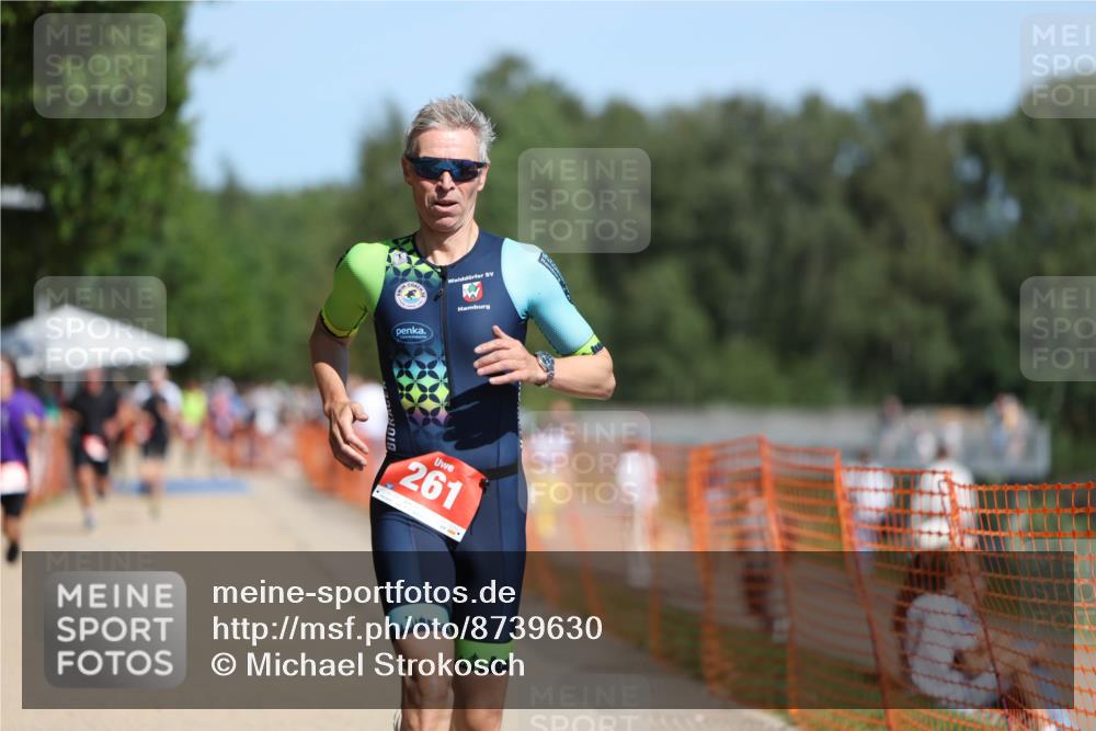 07.09.2025 - 19. Norderstedt Triathlon Michael Strokosch http://msf.ph/oto/8739630 07.09.2025 12:30:07 Laufen 261, 279, 1246 meine-sportfotos.de