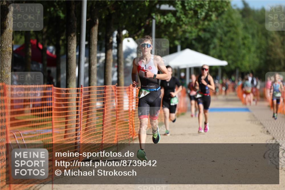 07.09.2025 - 19. Norderstedt Triathlon Michael Strokosch http://msf.ph/oto/8739642 07.09.2025 10:55:31 Laufen 637, 661, 680 meine-sportfotos.de