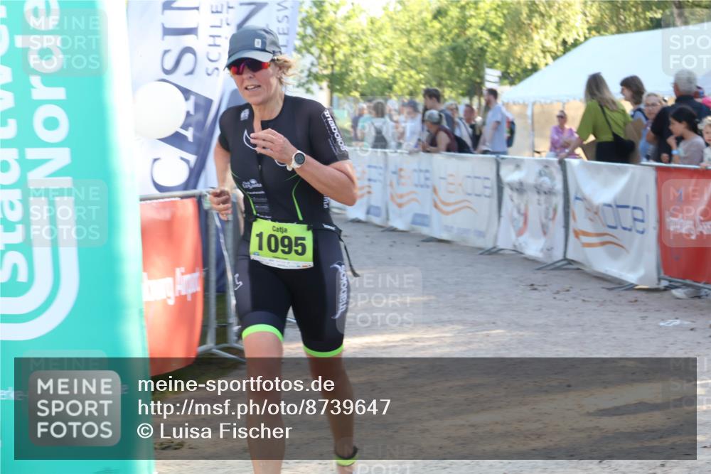 07.09.2025 - 19. Norderstedt Triathlon Luisa Fischer http://msf.ph/oto/8739647 07.09.2025 16:51:36 Ziel 1095 meine-sportfotos.de