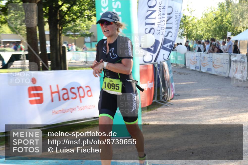 07.09.2025 - 19. Norderstedt Triathlon Luisa Fischer http://msf.ph/oto/8739655 07.09.2025 16:51:37 Ziel 1095 meine-sportfotos.de
