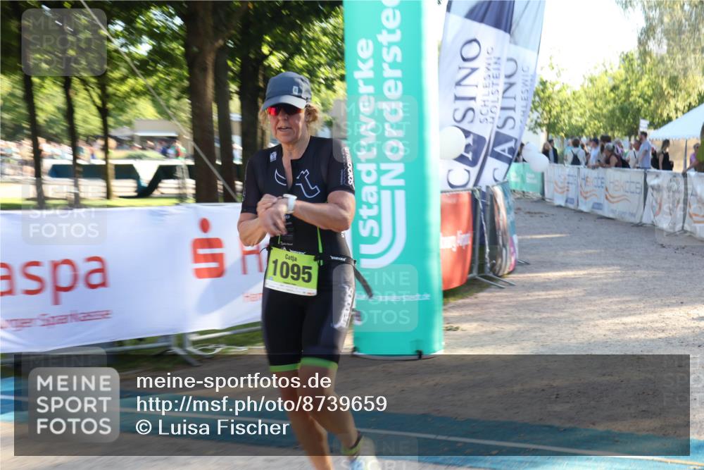 07.09.2025 - 19. Norderstedt Triathlon Luisa Fischer http://msf.ph/oto/8739659 07.09.2025 16:51:37 Ziel 1095 meine-sportfotos.de