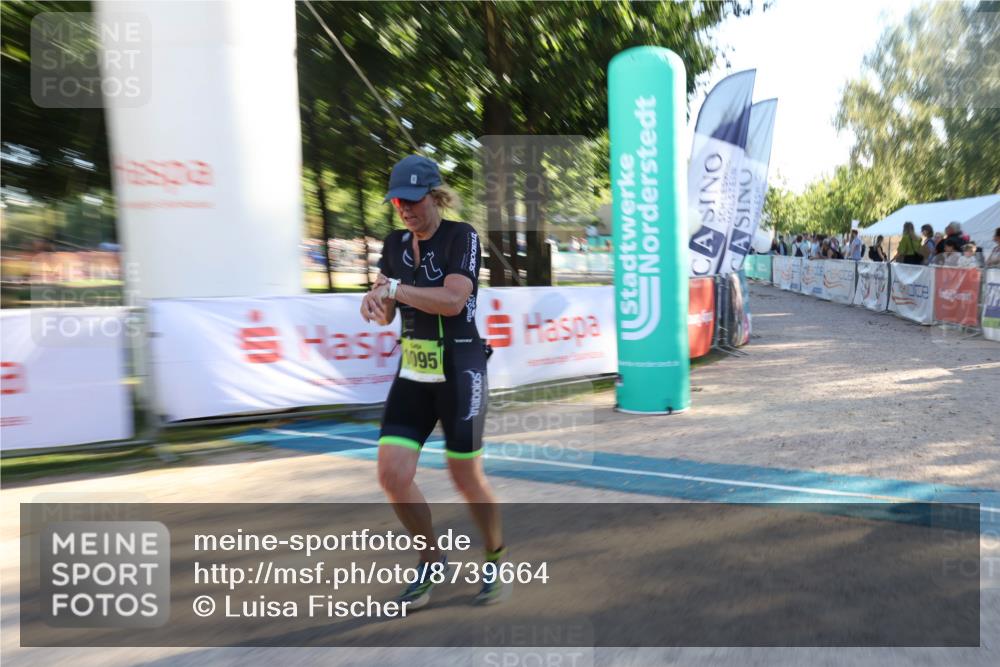 07.09.2025 - 19. Norderstedt Triathlon Luisa Fischer http://msf.ph/oto/8739664 07.09.2025 16:51:37 Ziel 1095 meine-sportfotos.de