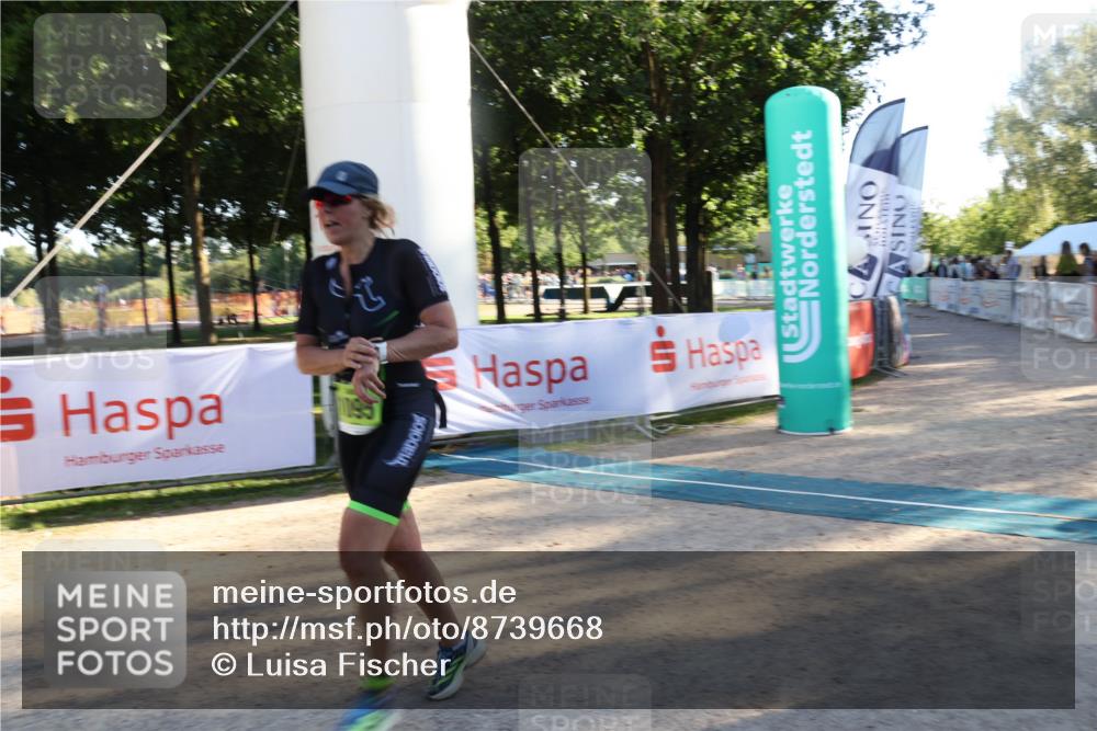 07.09.2025 - 19. Norderstedt Triathlon Luisa Fischer http://msf.ph/oto/8739668 07.09.2025 16:51:38 Ziel 1095 meine-sportfotos.de