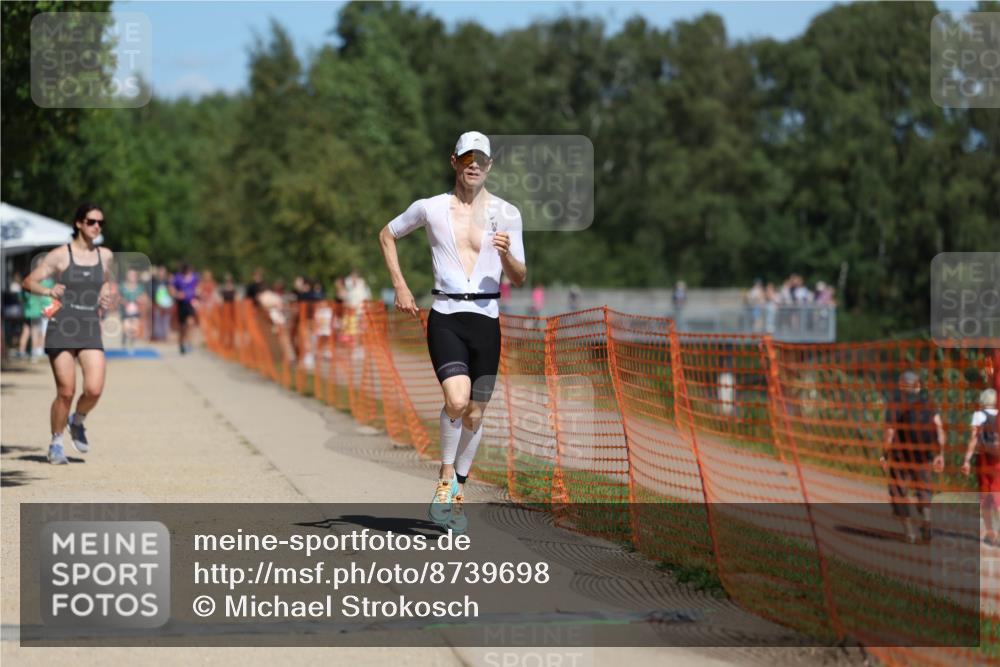 07.09.2025 - 19. Norderstedt Triathlon Michael Strokosch http://msf.ph/oto/8739698 07.09.2025 13:06:16 Laufen 272, 1366 meine-sportfotos.de