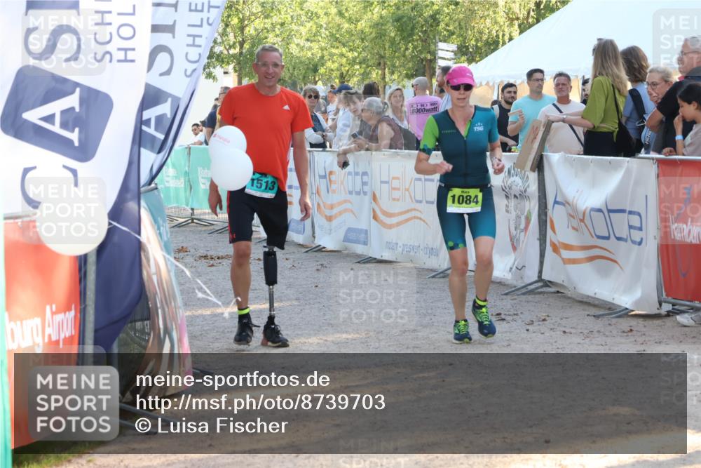 07.09.2025 - 19. Norderstedt Triathlon Luisa Fischer http://msf.ph/oto/8739703 07.09.2025 16:51:49 Ziel  meine-sportfotos.de