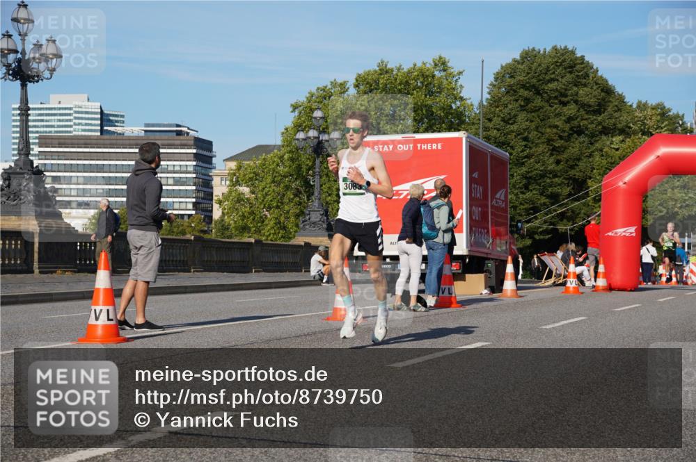07.09.2025 - BARMER Alsterlauf Yannick Fuchs http://msf.ph/oto/8739750 07.09.2025 09:26:41 Laufen 3083 meine-sportfotos.de