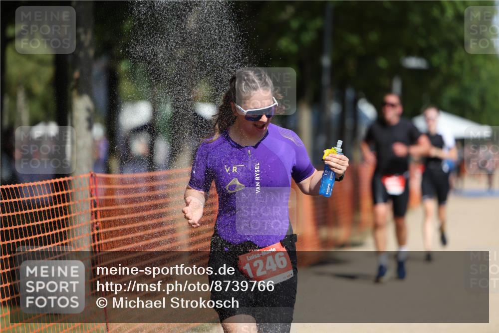 07.09.2025 - 19. Norderstedt Triathlon Michael Strokosch http://msf.ph/oto/8739766 07.09.2025 12:30:15 Laufen 252, 292, 1246 meine-sportfotos.de