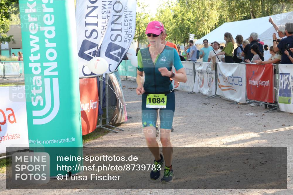 07.09.2025 - 19. Norderstedt Triathlon Luisa Fischer http://msf.ph/oto/8739783 07.09.2025 16:51:53 Ziel 1084, 1513 meine-sportfotos.de