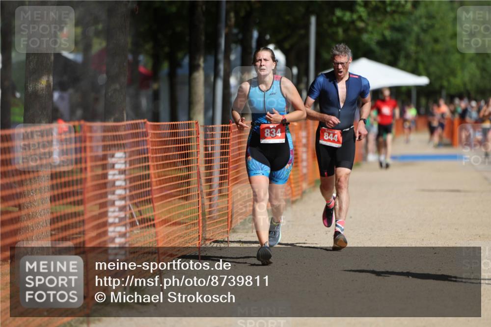 07.09.2025 - 19. Norderstedt Triathlon Michael Strokosch http://msf.ph/oto/8739811 07.09.2025 11:51:39 Laufen 199, 834, 844, 1152, 1181, 1194 meine-sportfotos.de