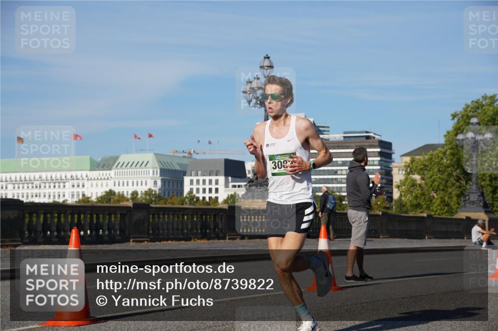 07.09.2025 - BARMER Alsterlauf Yannick Fuchs http://msf.ph/oto/8739822 07.09.2025 09:26:42 Laufen 3083 meine-sportfotos.de