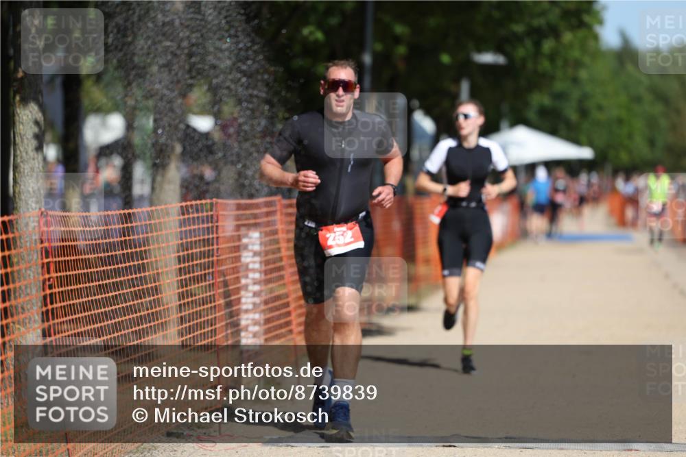 07.09.2025 - 19. Norderstedt Triathlon Michael Strokosch http://msf.ph/oto/8739839 07.09.2025 12:30:17 Laufen 252, 292, 1246 meine-sportfotos.de