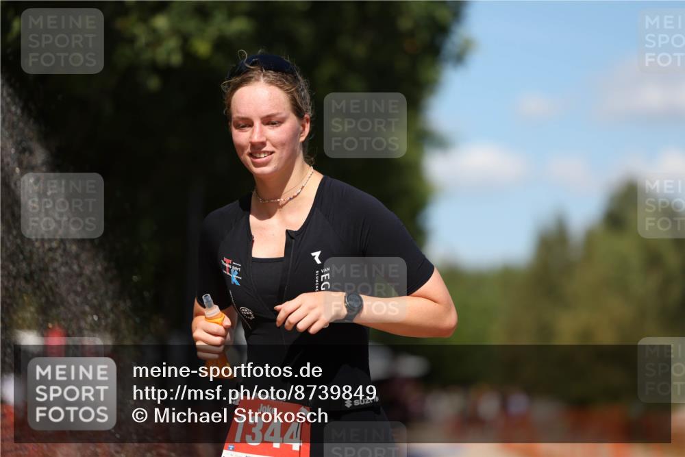07.09.2025 - 19. Norderstedt Triathlon Michael Strokosch http://msf.ph/oto/8739849 07.09.2025 13:48:19 Laufen 264, 1344 meine-sportfotos.de