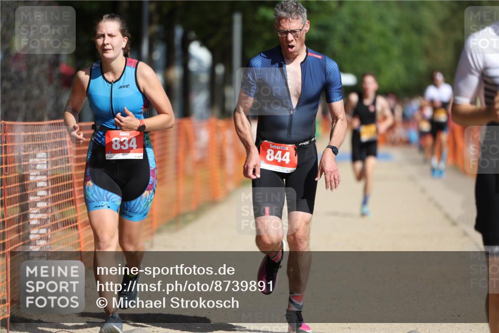 07.09.2025 - 19. Norderstedt Triathlon Michael Strokosch http://msf.ph/oto/8739891 07.09.2025 11:51:41 Laufen 834, 844, 1152, 1181, 1194 meine-sportfotos.de
