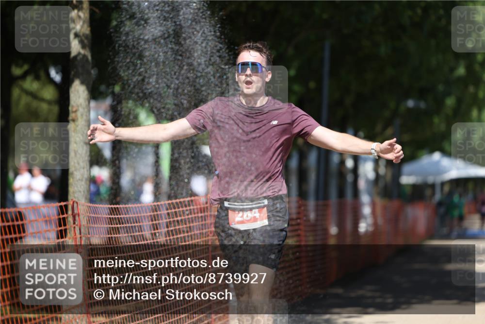 07.09.2025 - 19. Norderstedt Triathlon Michael Strokosch http://msf.ph/oto/8739927 07.09.2025 13:48:27 Laufen 264 meine-sportfotos.de