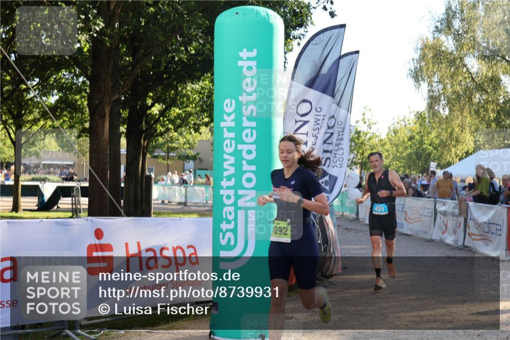 07.09.2025 - 19. Norderstedt Triathlon Luisa Fischer http://msf.ph/oto/8739931 07.09.2025 16:52:00 Ziel 431, 1084, 1092, 1513, 1567 meine-sportfotos.de