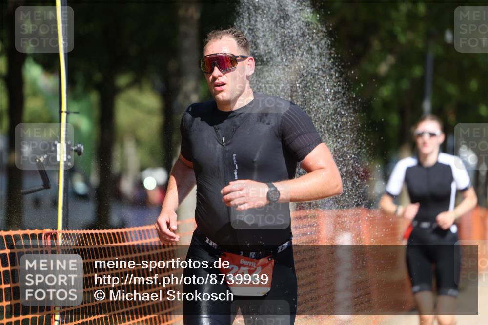 07.09.2025 - 19. Norderstedt Triathlon Michael Strokosch http://msf.ph/oto/8739939 07.09.2025 12:30:19 Laufen 252, 292 meine-sportfotos.de