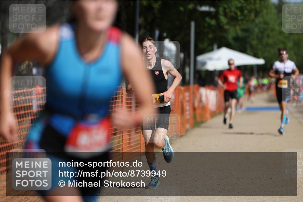 07.09.2025 - 19. Norderstedt Triathlon Michael Strokosch http://msf.ph/oto/8739949 07.09.2025 11:51:44 Laufen 834, 844, 1152, 1181, 1194, 1206 meine-sportfotos.de