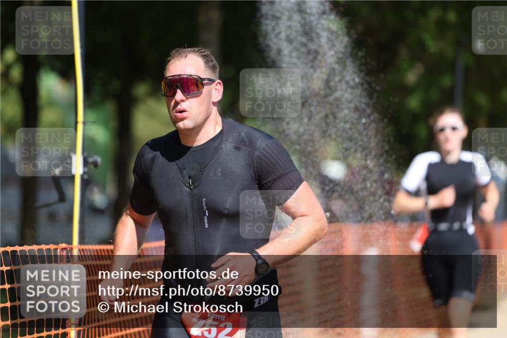 07.09.2025 - 19. Norderstedt Triathlon Michael Strokosch http://msf.ph/oto/8739950 07.09.2025 12:30:19 Laufen 252, 292 meine-sportfotos.de