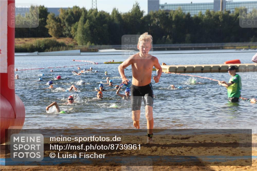 07.09.2025 - 19. Norderstedt Triathlon Luisa Fischer http://msf.ph/oto/8739961 07.09.2025 09:30:09 Schwimmen 568, 617, 625, 631, 634 meine-sportfotos.de