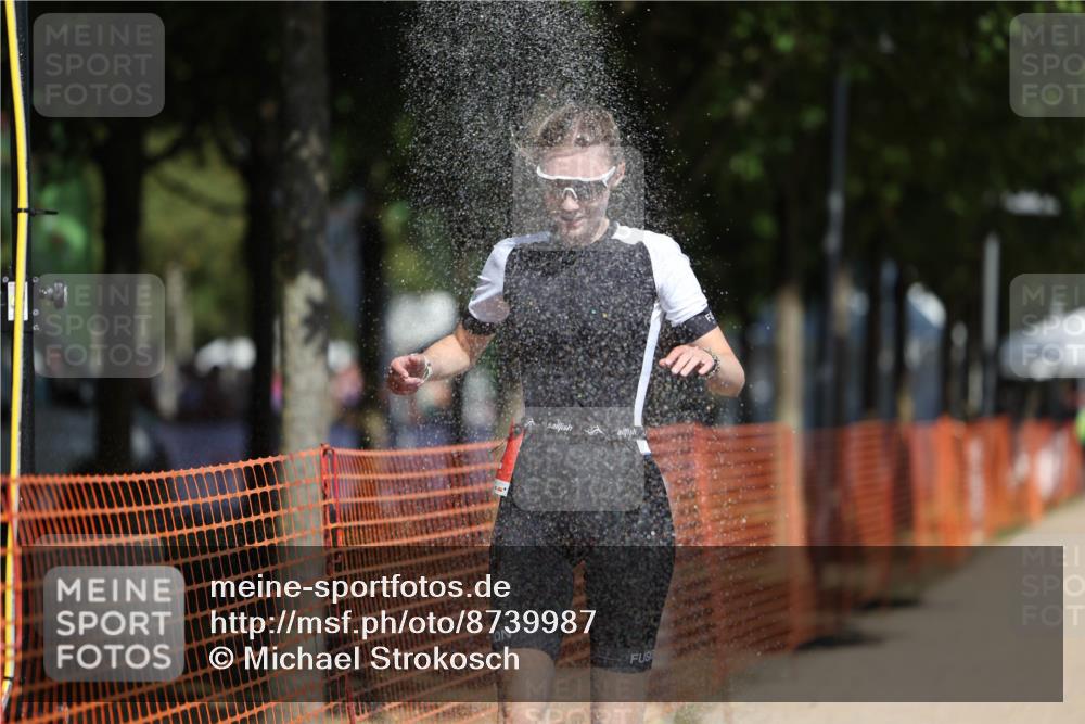 07.09.2025 - 19. Norderstedt Triathlon Michael Strokosch http://msf.ph/oto/8739987 07.09.2025 12:30:20 Laufen 252, 292 meine-sportfotos.de