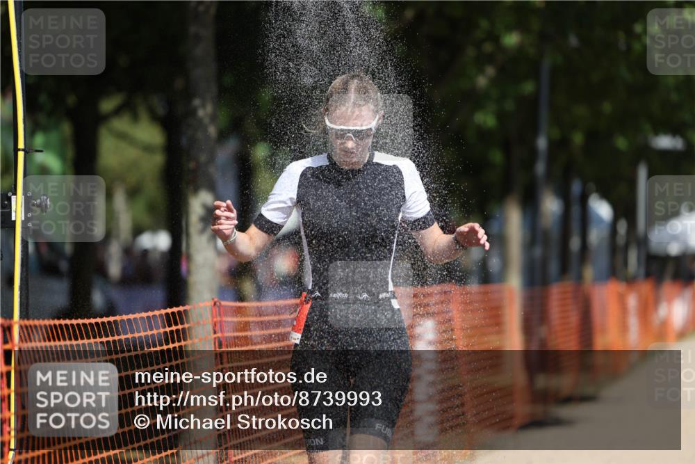 07.09.2025 - 19. Norderstedt Triathlon Michael Strokosch http://msf.ph/oto/8739993 07.09.2025 12:30:21 Laufen 252, 292 meine-sportfotos.de