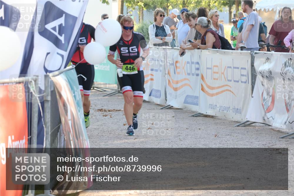 07.09.2025 - 19. Norderstedt Triathlon Luisa Fischer http://msf.ph/oto/8739996 07.09.2025 16:52:36 Ziel  meine-sportfotos.de