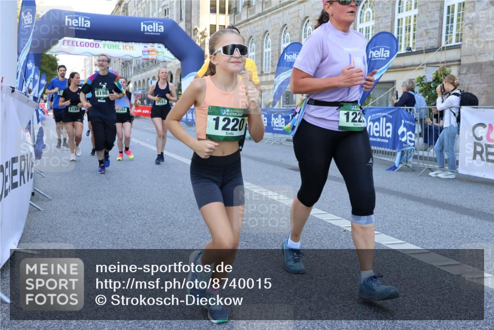 07.09.2025 - BARMER Alsterlauf Strokosch-Dieckow http://msf.ph/oto/8740015 07.09.2025 11:42:39 Ziel 1067, 1068, 1102, 1158, 1164, 1257, 1260, 8241, 8324, 8464, 8472 meine-sportfotos.de