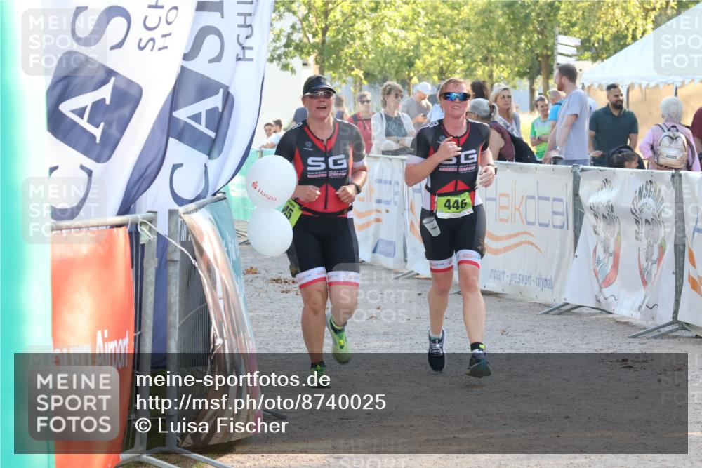 07.09.2025 - 19. Norderstedt Triathlon Luisa Fischer http://msf.ph/oto/8740025 07.09.2025 16:52:38 Ziel 445, 446 meine-sportfotos.de