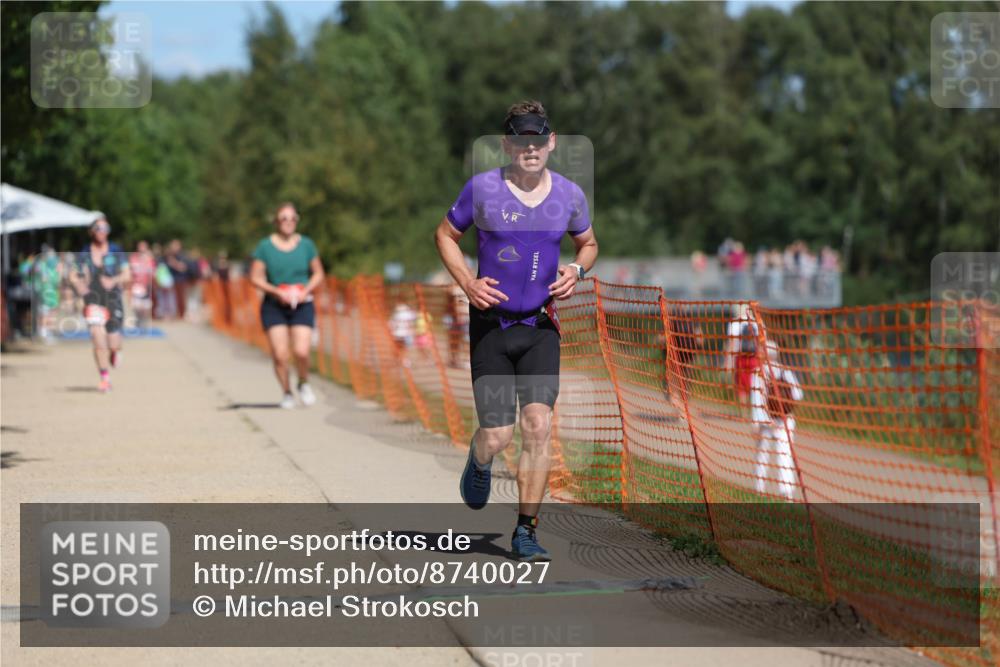 07.09.2025 - 19. Norderstedt Triathlon Michael Strokosch http://msf.ph/oto/8740027 07.09.2025 13:06:31 Laufen 305, 1283 meine-sportfotos.de