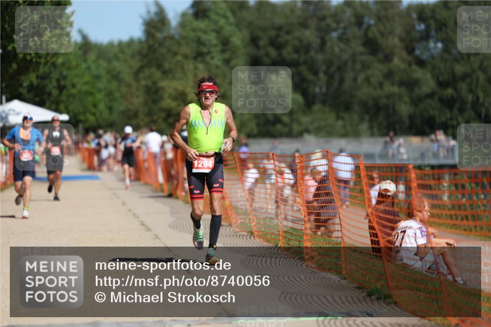 07.09.2025 - 19. Norderstedt Triathlon Michael Strokosch http://msf.ph/oto/8740056 07.09.2025 12:30:29 Laufen 303, 1294 meine-sportfotos.de