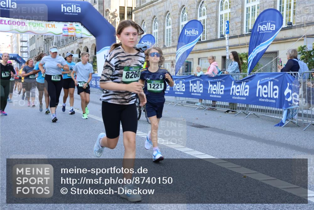 07.09.2025 - BARMER Alsterlauf Strokosch-Dieckow http://msf.ph/oto/8740150 07.09.2025 11:42:33 Ziel 1067, 1068, 1102, 1124, 1257, 1260, 8241, 8472 meine-sportfotos.de