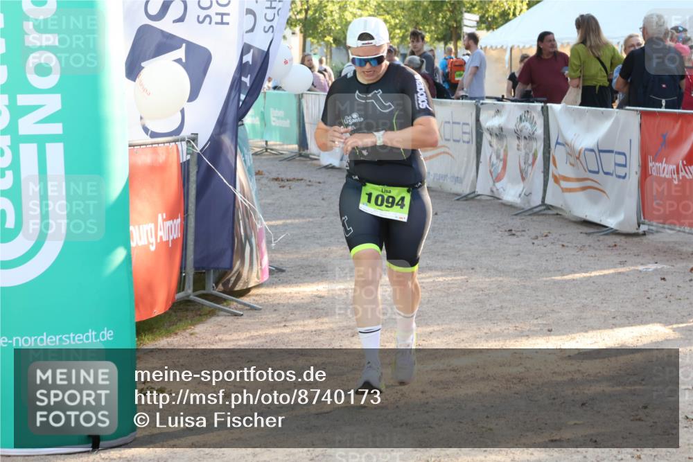 07.09.2025 - 19. Norderstedt Triathlon Luisa Fischer http://msf.ph/oto/8740173 07.09.2025 16:52:49 Ziel 446, 1094 meine-sportfotos.de