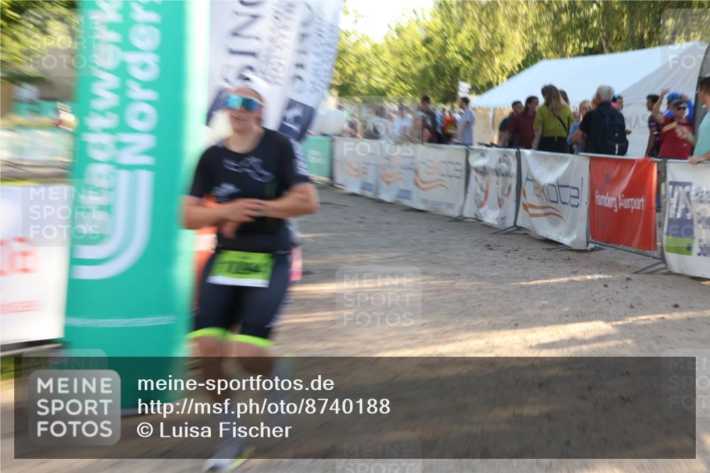 07.09.2025 - 19. Norderstedt Triathlon Luisa Fischer http://msf.ph/oto/8740188 07.09.2025 16:52:50 Ziel 1094 meine-sportfotos.de