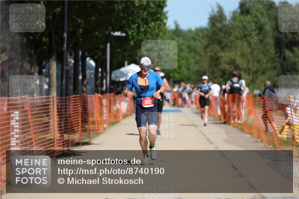 07.09.2025 - 19. Norderstedt Triathlon Michael Strokosch http://msf.ph/oto/8740190 07.09.2025 12:30:33 Laufen 303, 703, 1294 meine-sportfotos.de