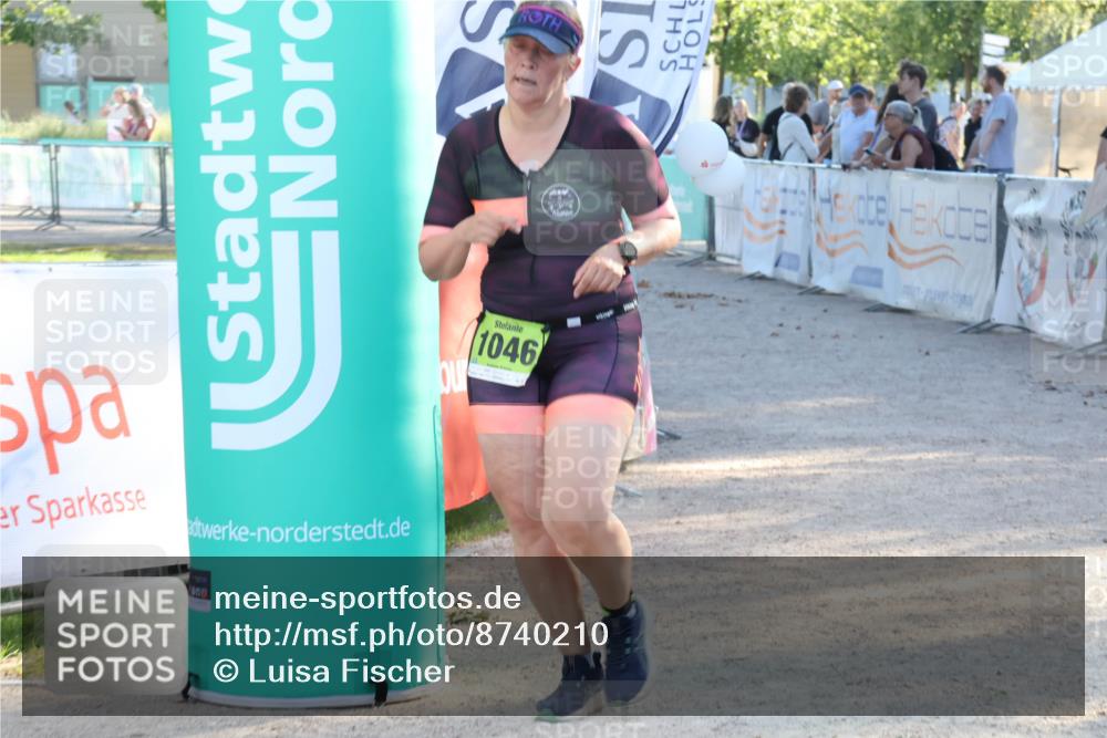 07.09.2025 - 19. Norderstedt Triathlon Luisa Fischer http://msf.ph/oto/8740210 07.09.2025 16:52:56 Ziel 1046, 1094 meine-sportfotos.de