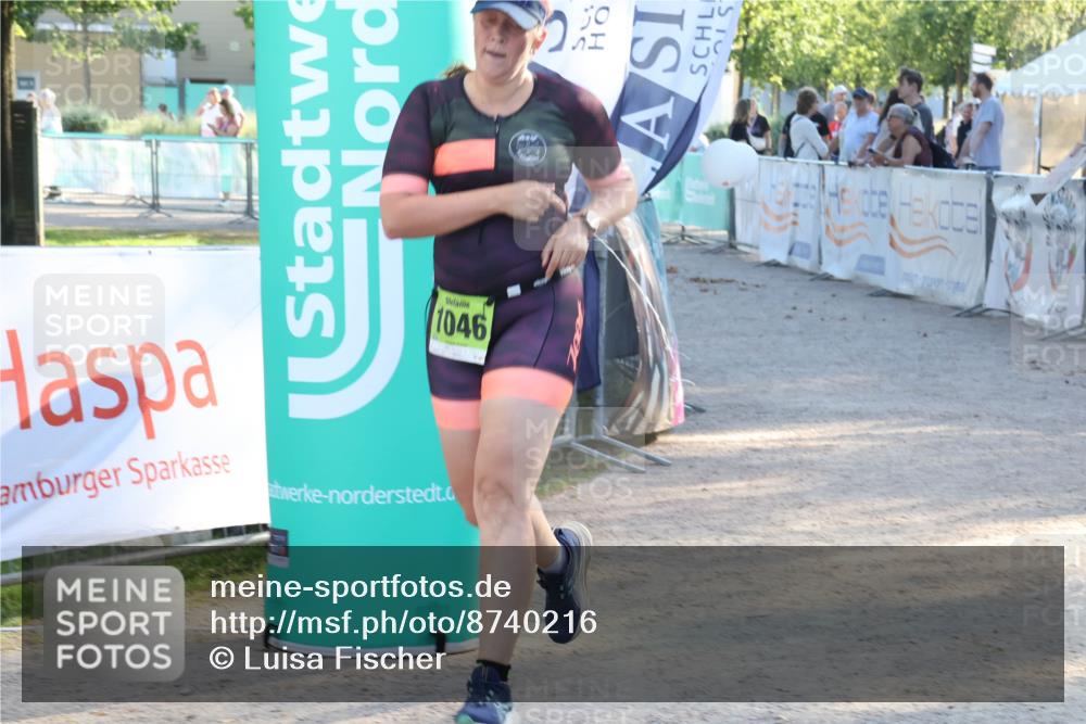 07.09.2025 - 19. Norderstedt Triathlon Luisa Fischer http://msf.ph/oto/8740216 07.09.2025 16:52:57 Ziel 1046, 1094 meine-sportfotos.de