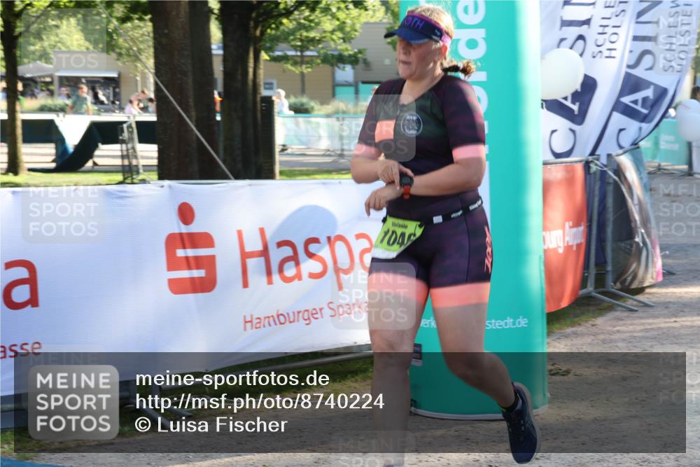 07.09.2025 - 19. Norderstedt Triathlon Luisa Fischer http://msf.ph/oto/8740224 07.09.2025 16:52:57 Ziel 1046, 1094 meine-sportfotos.de