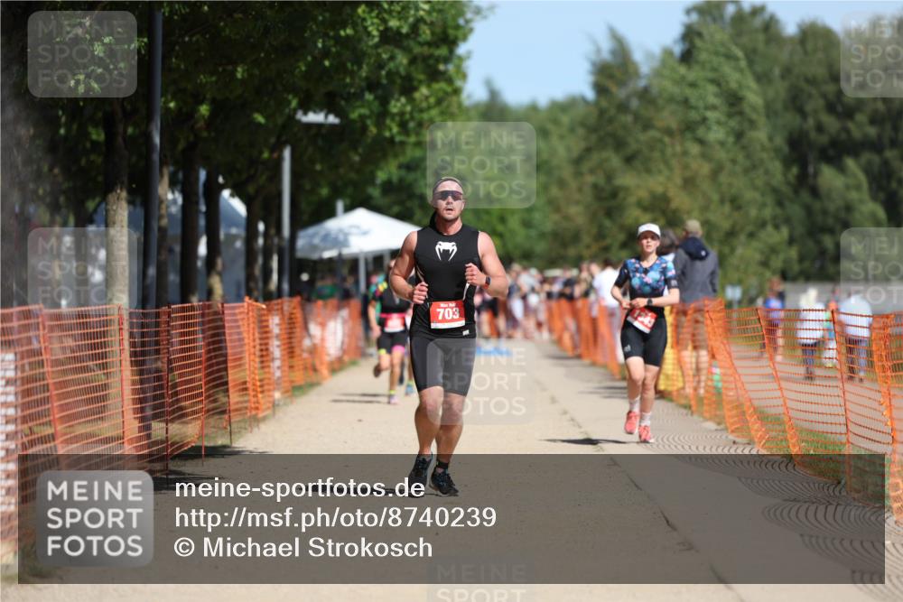 07.09.2025 - 19. Norderstedt Triathlon Michael Strokosch http://msf.ph/oto/8740239 07.09.2025 12:30:37 Laufen 303, 703, 1343 meine-sportfotos.de