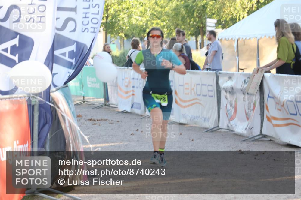 07.09.2025 - 19. Norderstedt Triathlon Luisa Fischer http://msf.ph/oto/8740243 07.09.2025 16:53:00 Ziel 1046, 1078 meine-sportfotos.de