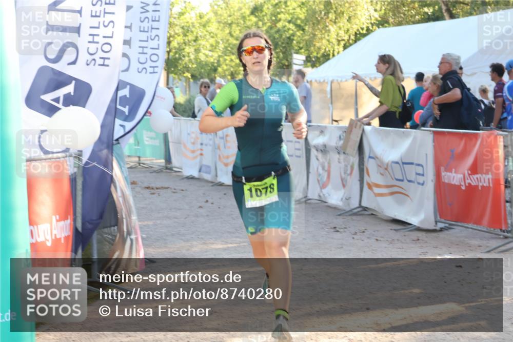 07.09.2025 - 19. Norderstedt Triathlon Luisa Fischer http://msf.ph/oto/8740280 07.09.2025 16:53:02 Ziel 1046, 1078 meine-sportfotos.de