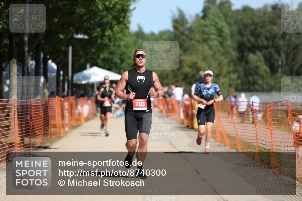 07.09.2025 - 19. Norderstedt Triathlon Michael Strokosch http://msf.ph/oto/8740300 07.09.2025 12:30:38 Laufen 303, 703, 822, 1343 meine-sportfotos.de